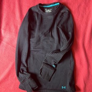 Small dark blue Underarmor sweatshirt